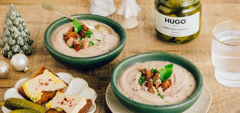 CHESTNUT VELOUTÉ AND GINGERBREAD TOAST WITH FOIE GRAS